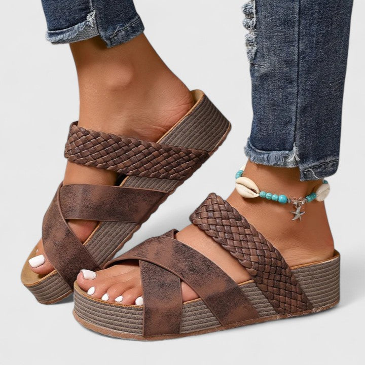 VIVIAN | ORTHOPAEDIC SANDALS WITH COMFORT DESIGN